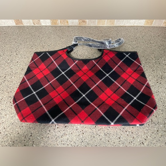 NWT Victoria’s Secret Plaid Weekender Travel Tote Bag Red/Black Plaid - Picture 2 of 6